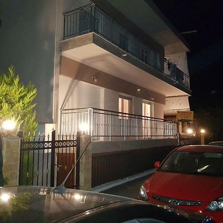Dimitris Apartments Nea Plagia Exterior foto